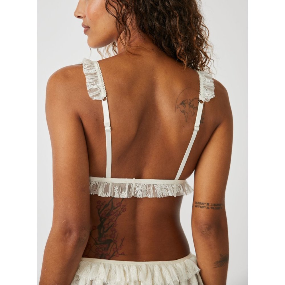 🎉LAST CHANCE🎉 FREE PEOPLE Feeling Frilly Triangle Bralette / Ivory - Picture 6 of 8